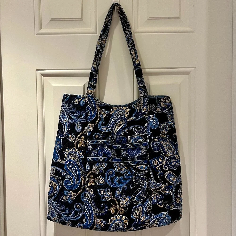 Curvy Tote in Windsor Navy by Vera Bradley - Picture 2 of 12